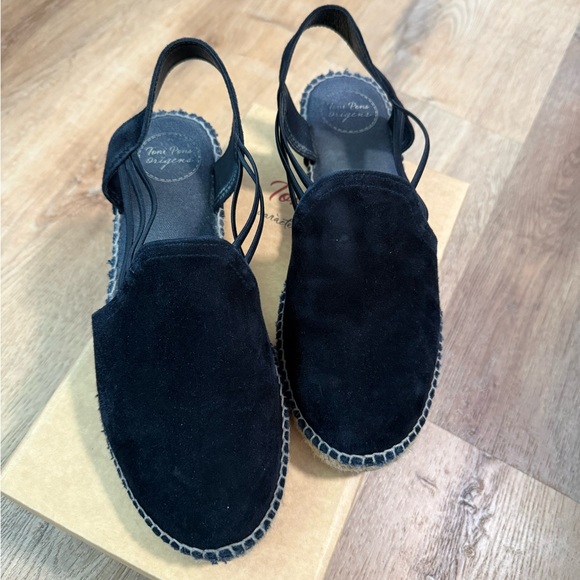 Toni Pons Shoes - Black Suede Slingback Sandals